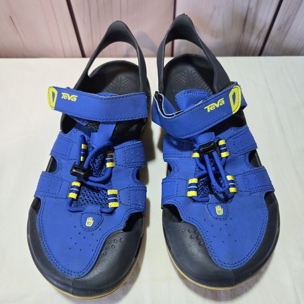 Teva Kids Blue and Yellow Sandals Water Shoes Size 7